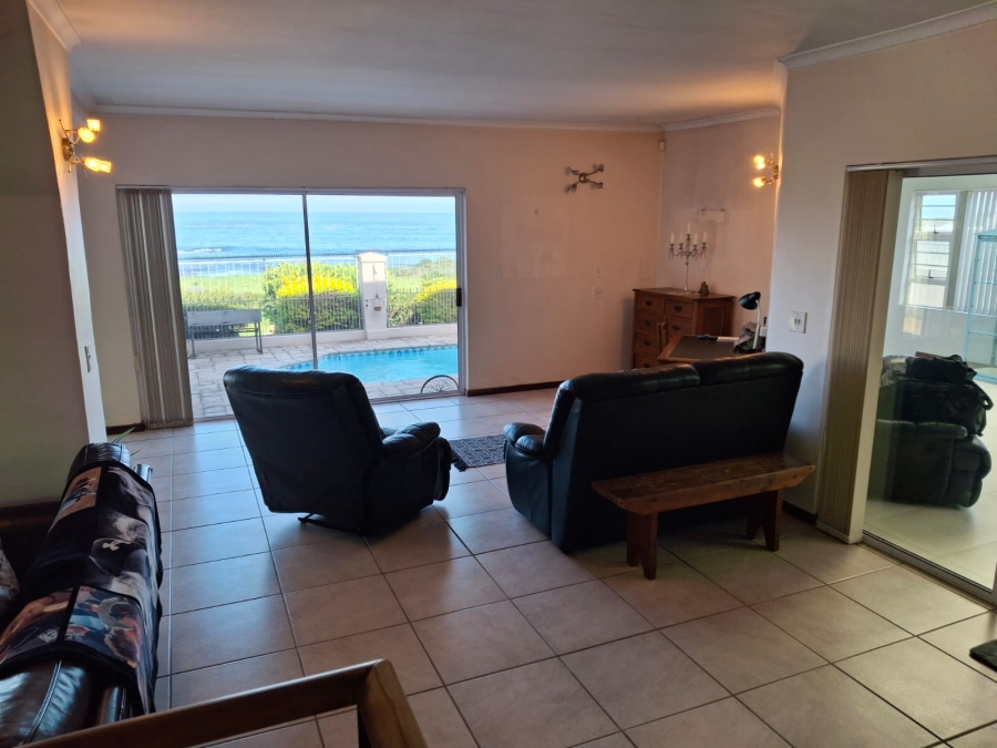 5 Bedroom Property for Sale in Sandbaai Western Cape